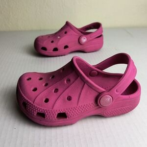 CROCS Ralen Clogs Toddler Size 9 Pink Sandals with Ventilation and Heel Strap